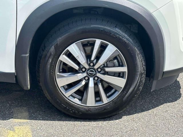 2022 Nissan Pathfinder SL 4WD