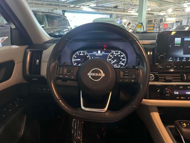 2022 Nissan Pathfinder SL 4WD
