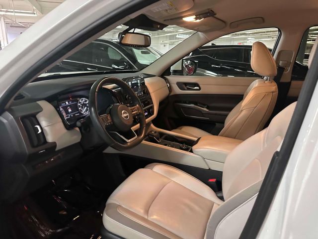 2022 Nissan Pathfinder SL 4WD