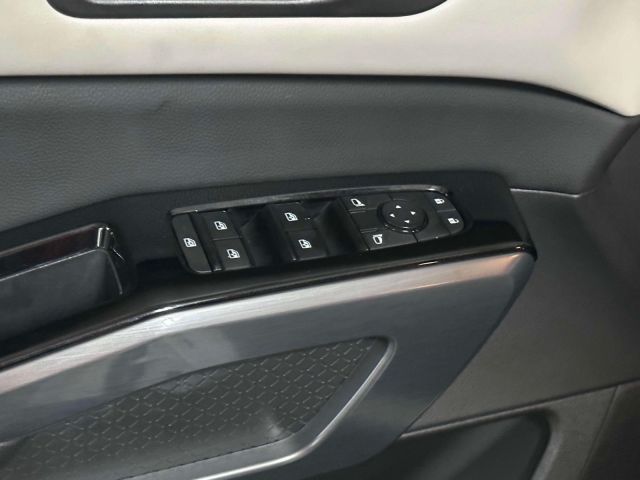 2022 Nissan Pathfinder SL 4WD