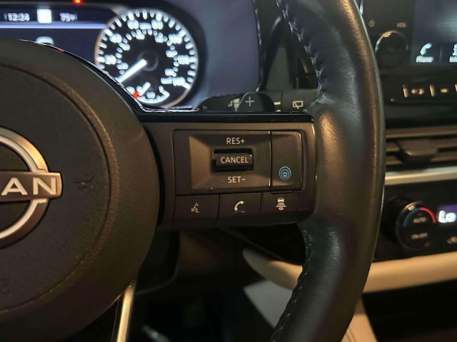 2022 Nissan Pathfinder SL 4WD