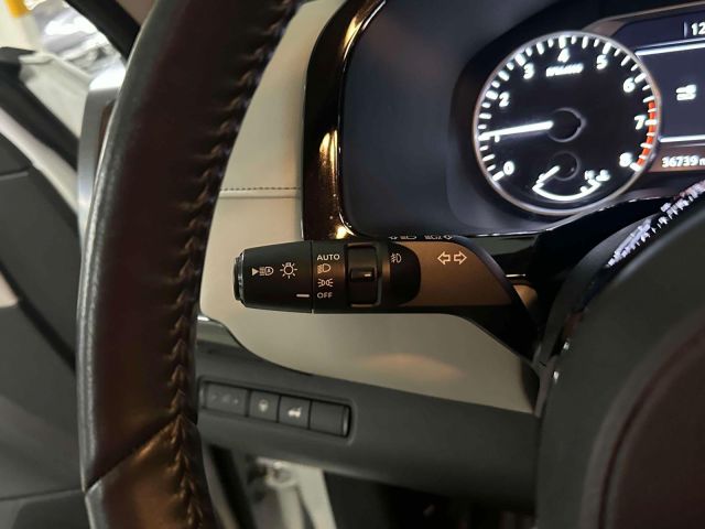 2022 Nissan Pathfinder SL 4WD