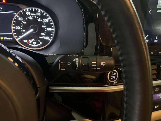 2022 Nissan Pathfinder SL 4WD