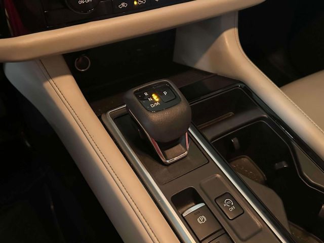 2022 Nissan Pathfinder SL 4WD