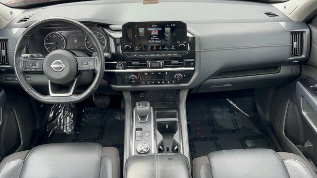 2022 Nissan Pathfinder SL