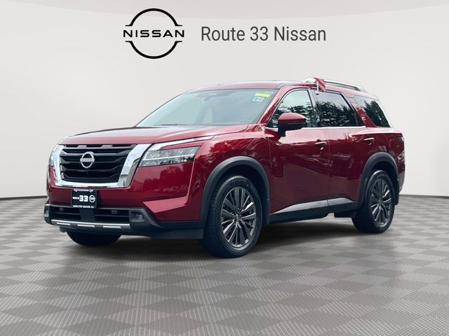 2022 Nissan Pathfinder SL