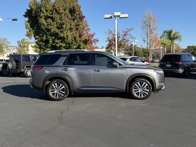 2022 Nissan Pathfinder Platinum 2022 Nissan Pathfinder Platinum