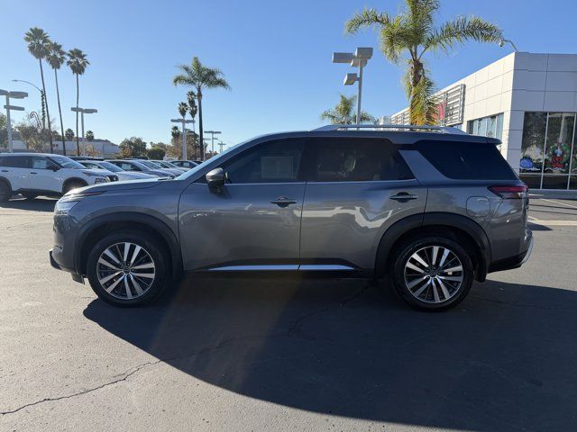 2022 Nissan Pathfinder Platinum 2022 Nissan Pathfinder Platinum