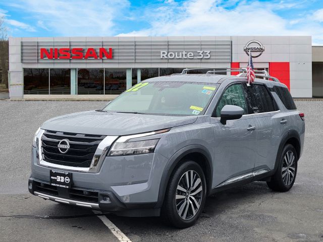 2022 Nissan Pathfinder Platinum 4WD