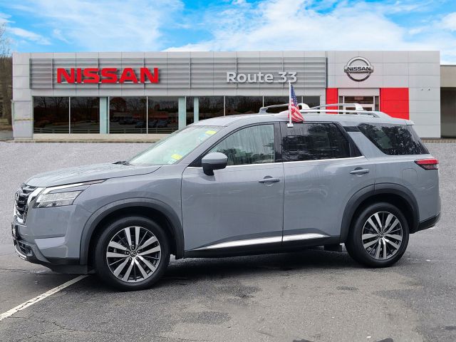 2022 Nissan Pathfinder Platinum 4WD