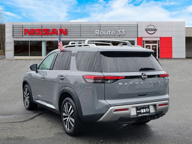 2022 Nissan Pathfinder Platinum 4WD
