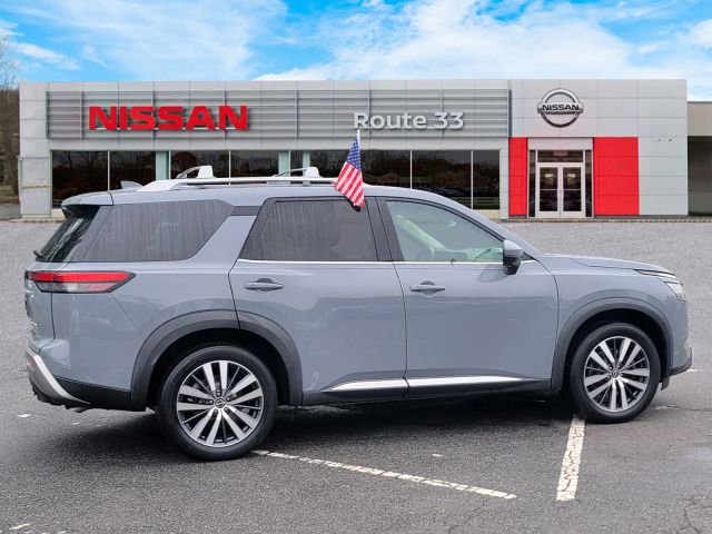 2022 Nissan Pathfinder Platinum 4WD
