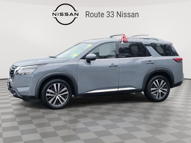 2022 Nissan Pathfinder Platinum