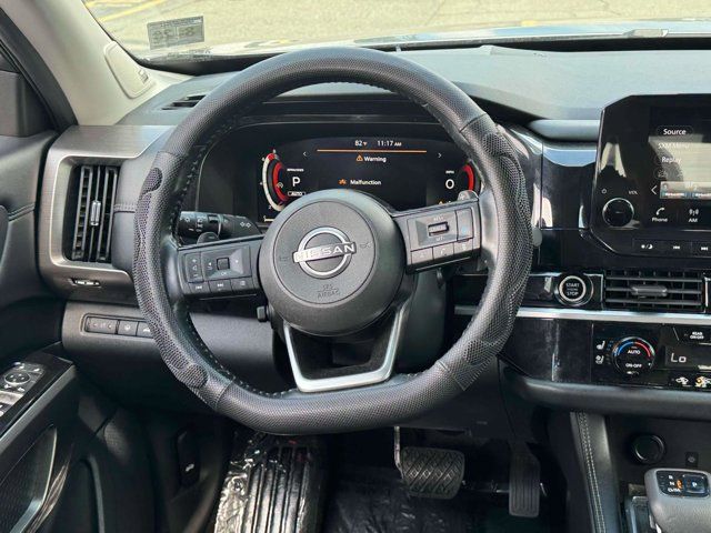 2022 Nissan Pathfinder Platinum