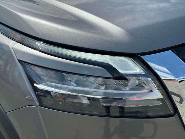 2022 Nissan Pathfinder Platinum 4WD