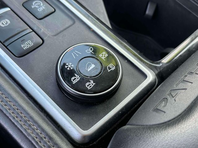 2022 Nissan Pathfinder Platinum 4WD