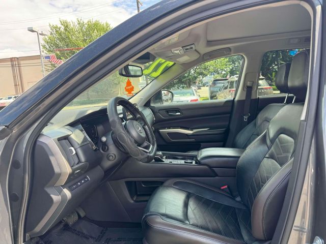 2022 Nissan Pathfinder Platinum 4WD