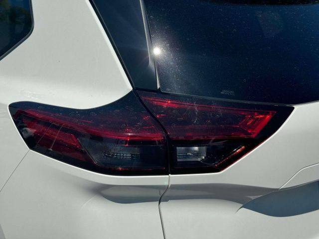 2022 Nissan Rogue AWD S