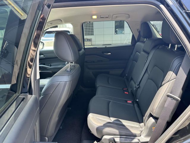 2022 Nissan Rogue AWD SV