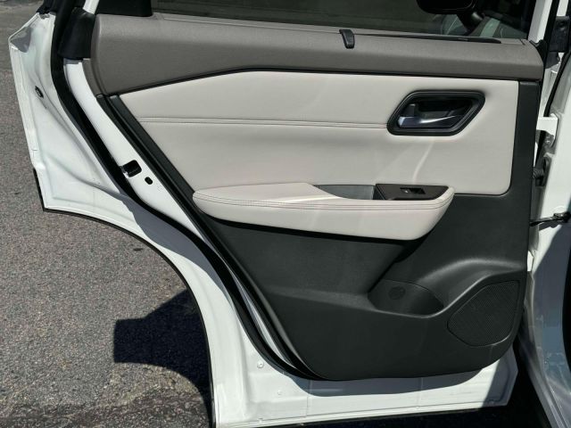 2022 Nissan Rogue AWD SV