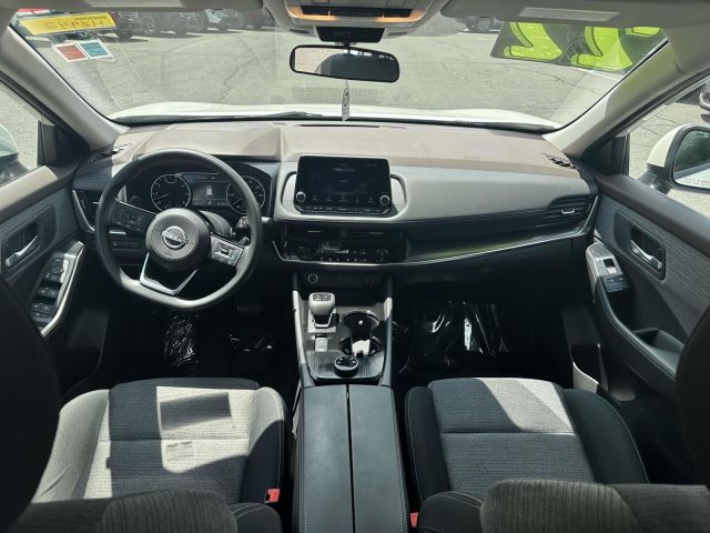 2022 Nissan Rogue AWD SV