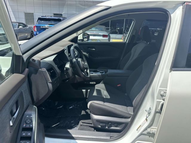 2022 Nissan Rogue AWD SV
