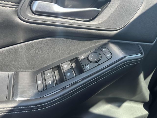 2022 Nissan Rogue AWD SV