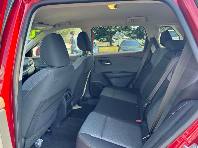 2022 Nissan Rogue AWD SV
