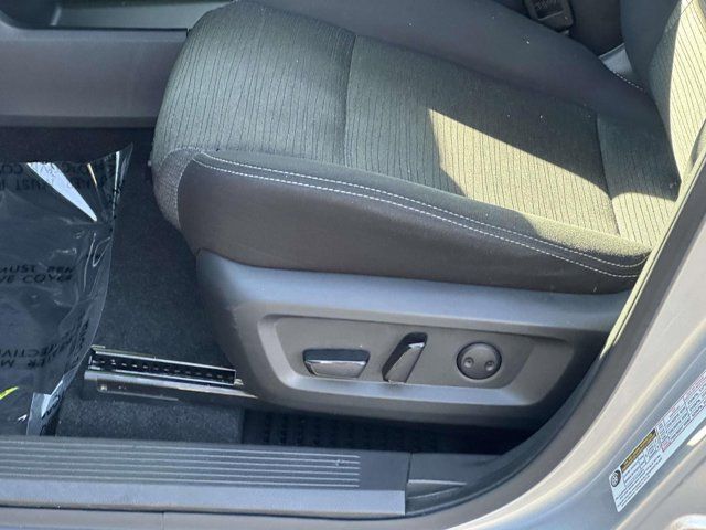 2022 Nissan Rogue SV 2022 Nissan Rogue SV