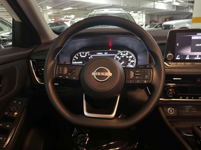 2022 Nissan Rogue AWD SV