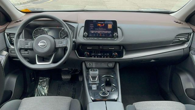 2022 Nissan Rogue AWD SV