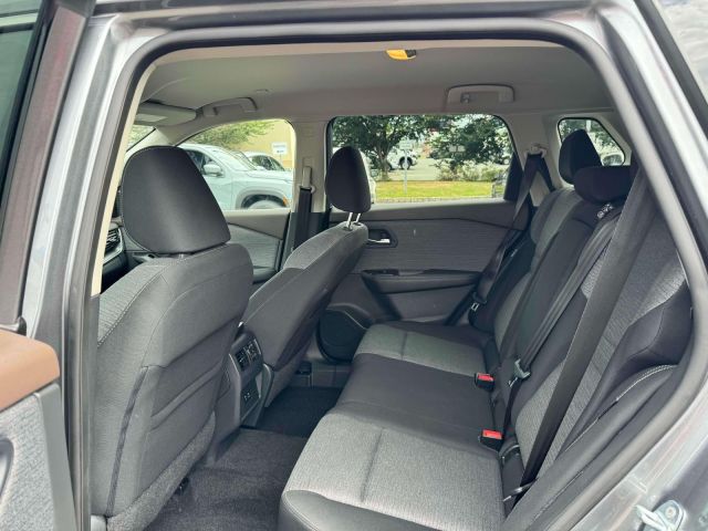2022 Nissan Rogue AWD SV