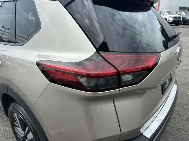 2022 Nissan Rogue AWD SL