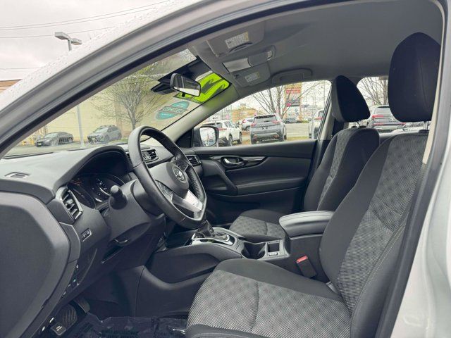 2022 Nissan Rogue Sport SV