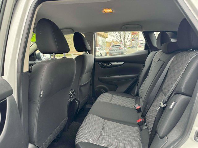 2022 Nissan Rogue Sport SV