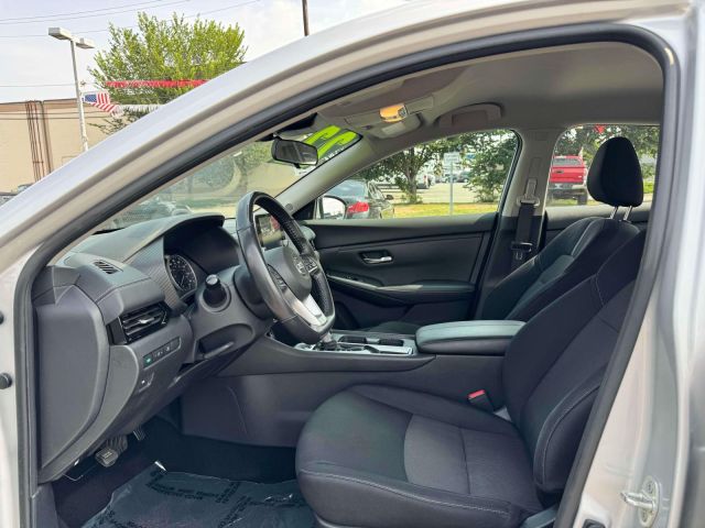 2022 Nissan Sentra SV CVT