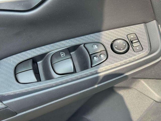 2022 Nissan Sentra SV CVT