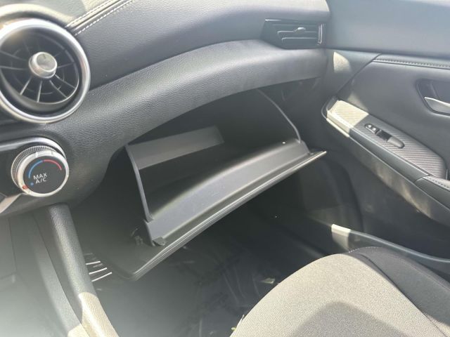 2022 Nissan Sentra SV CVT