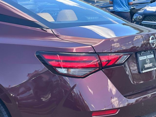 2022 Nissan Sentra SV CVT