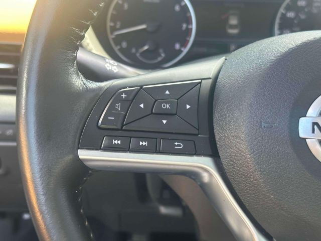 2022 Nissan Sentra SV CVT