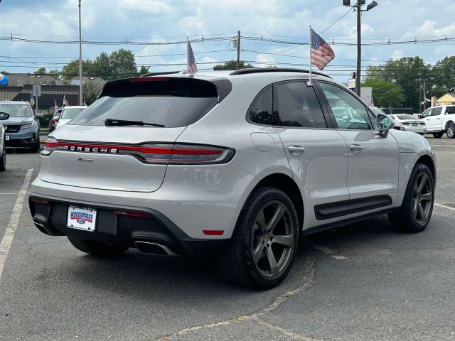 2022 Porsche Macan AWD