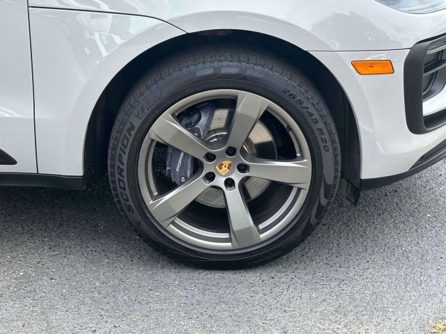 2022 Porsche Macan AWD