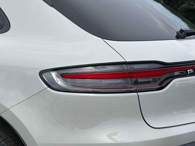 2022 Porsche Macan AWD