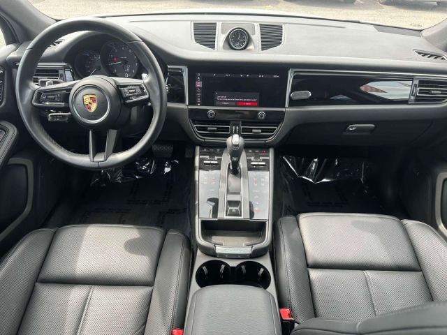 2022 Porsche Macan AWD