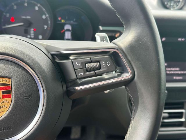 2022 Porsche Macan AWD