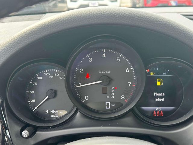 2022 Porsche Macan AWD