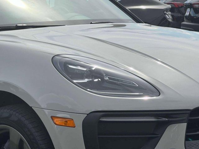 2022 Porsche Macan AWD