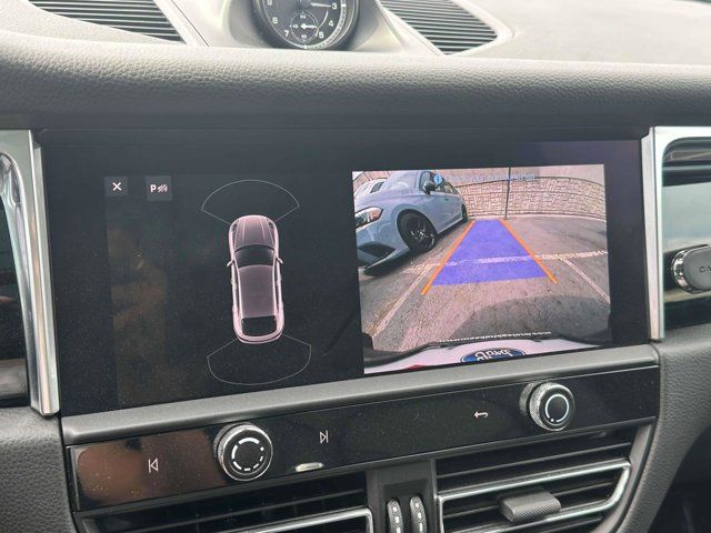 2022 Porsche Macan AWD