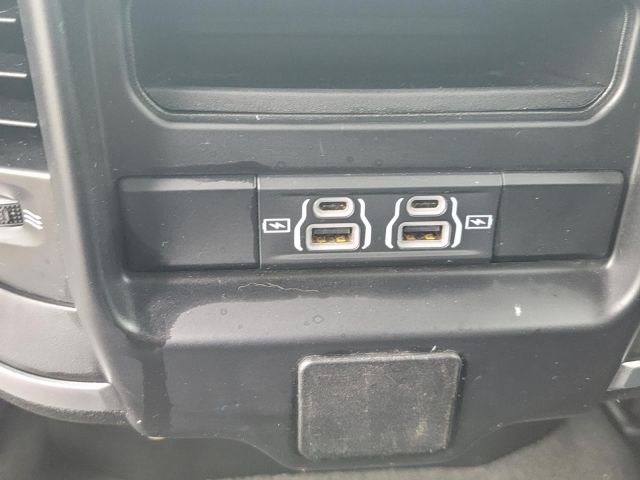 2022 Ram 1500 Big Horn 4x4 Crew Cab 57 Box