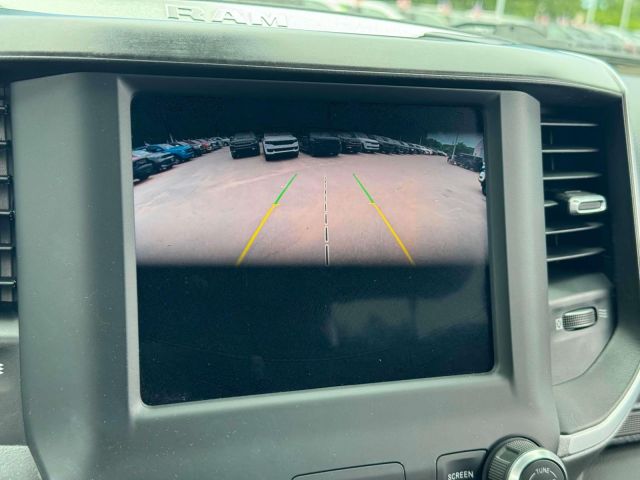 2022 Ram 1500 Big Horn 4x4 Crew Cab 64 Box
